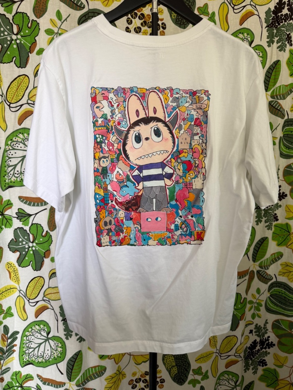 UNIQLO UT x POP MART The Monsters graphic T-shirt featuring ZIMOMO artwork by ar - Picture 1 of 4